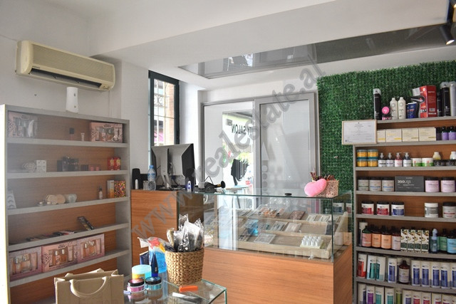 Commercial space for rent in Nikolla Tupe street in Tirana.
The store it is positioned in the groun